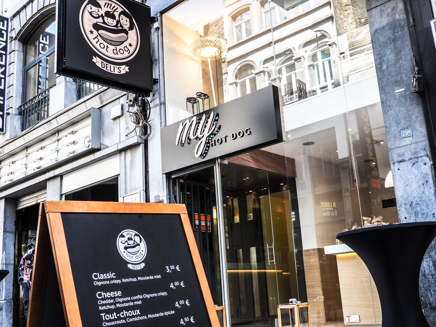 My Hot Dog vs Huggy’s Dogs:  bataille des hot-dogs rue Pont d’Avroy