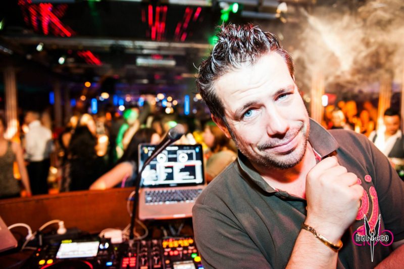 DJ Oli Soquette: le roi de la guinguette qui rend des milliers de Liégeois heureux