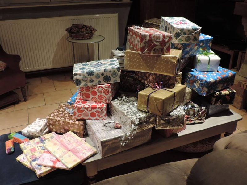Pourquoi ne pas offrir un cadeau aux SDF liégeois via une boite à chaussures ?
