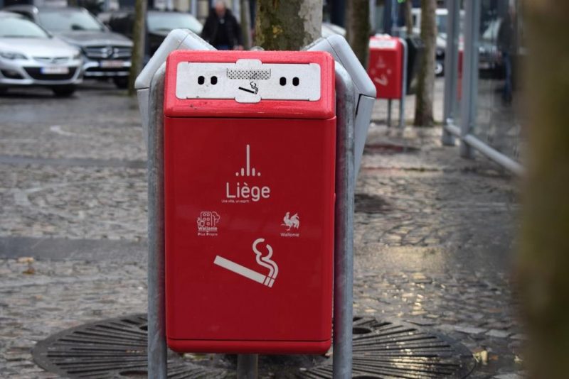 La Ville en a marre des mégots sur les trottoirs et installe 100 cendriers urbains