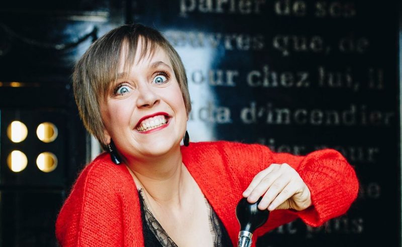 L’humoriste liégeoise Manon Lepomme repart en tournée