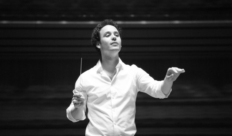 Nouveau directeur musical à l’orchestre philharmonique