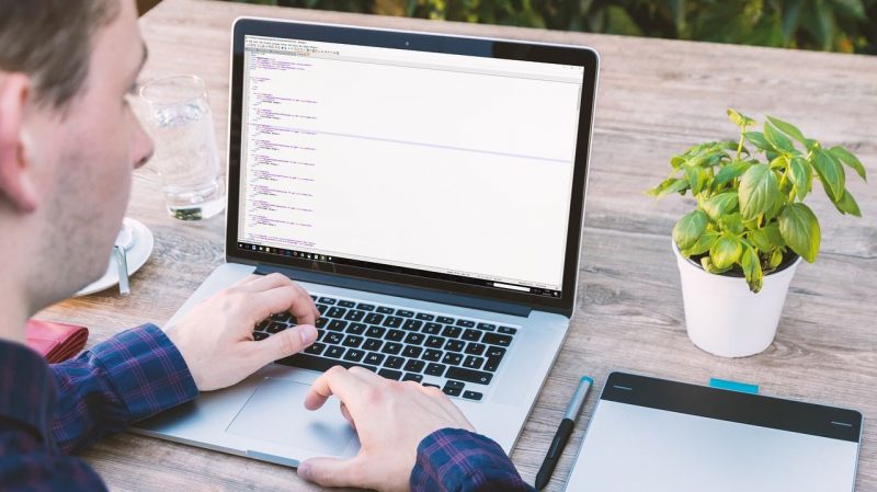 Formation intensive et gratuite de 8 mois en développement web, intégration web et web design