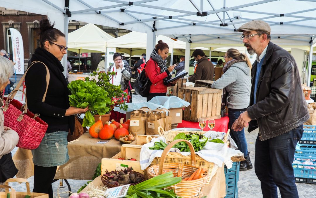 Le marché des producteurs locaux redémarre deux fois par mois place Xavier-Neujeau