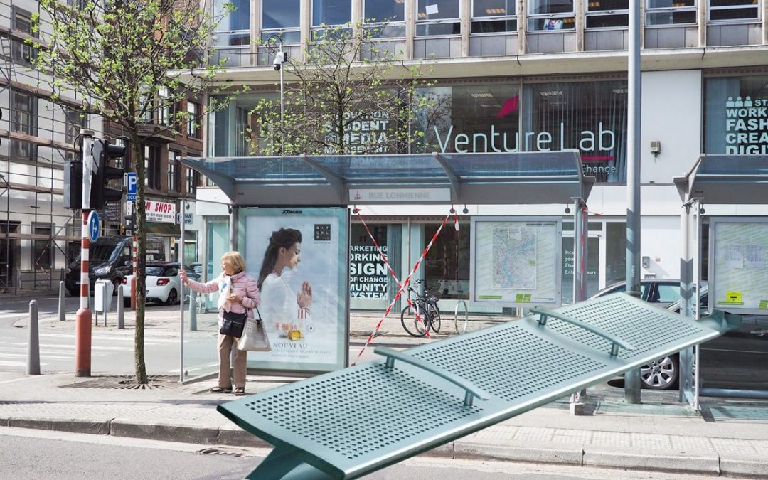 Nouveaux dispositifs anti-SDF sur les bancs des abribus liégeois