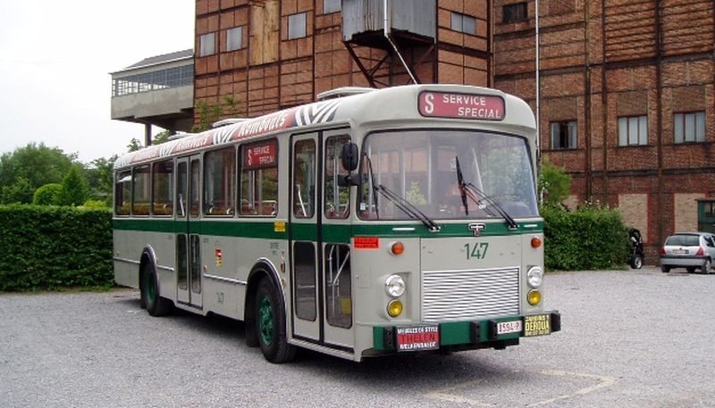 Visite des parcs de Liège en transports en commun vintage