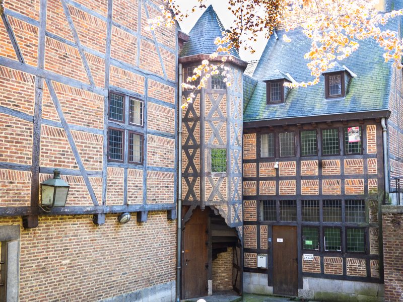 La Ville vend un immeuble classé, dans les Coteaux, au pied des escaliers de Bueren