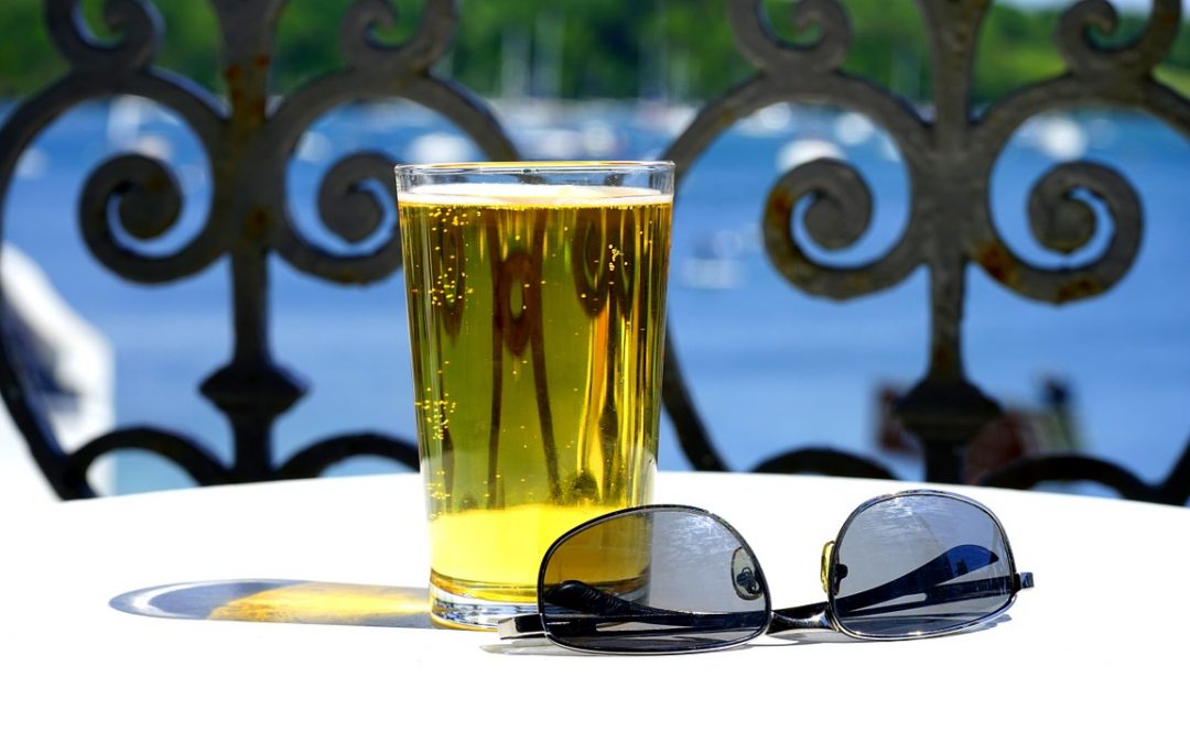 Une petite Fessée en terrasse?