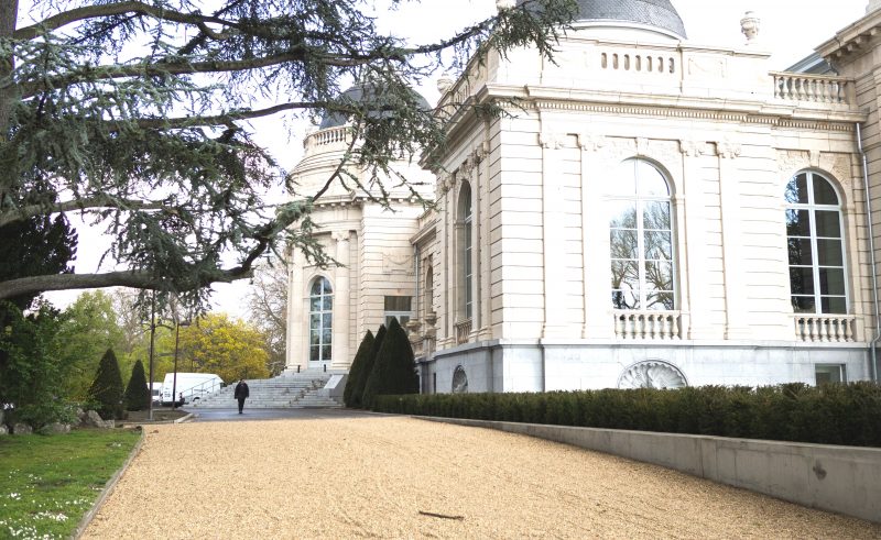Des bornes à l’entrée du parc de la Boverie pour diminuer le flux de voitures
