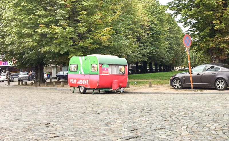 Quand la caravane Vert Ardent contrevient au règlement