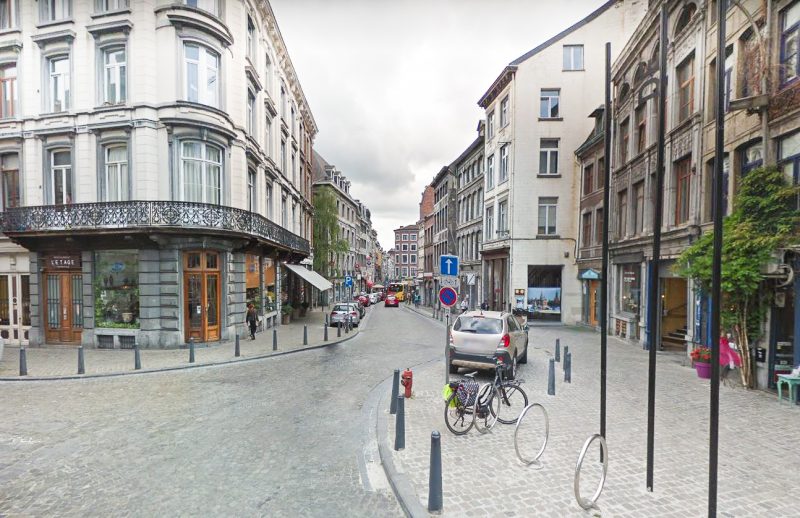 Des rassemblements prévus pour soutenir les cyclistes qui avaient peint des logos de vélo dans la rue Hors-Château