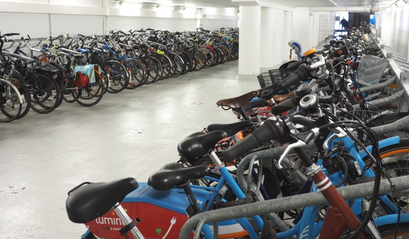 Les voyageurs pourraient ne plus pouvoir prendre leur vélo dans le train à l’heure de pointe