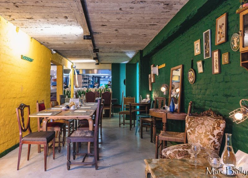 Un salon de thé zéro déchet sur le thème d' »Alice au Pays des Merveilles » rue des Carmes