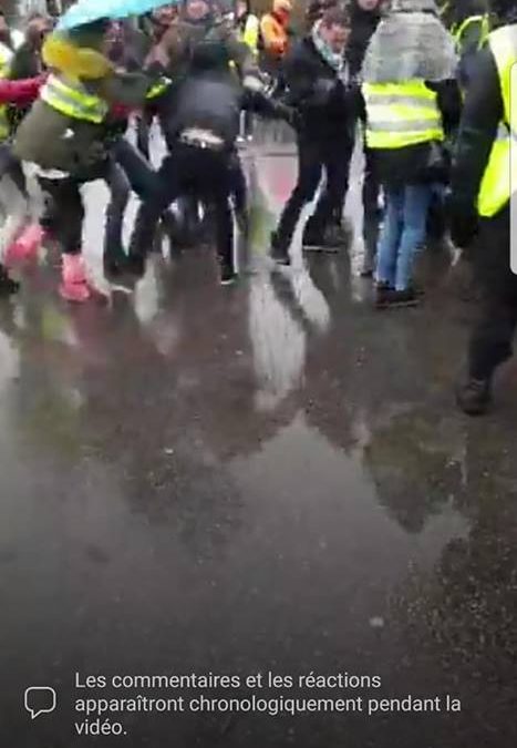 La tension monte entre les gilets jaunes liégeois et les policiers