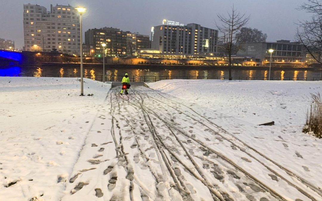 Chutes de neige: n’oublie-t-on pas de dégager les pistes cyclables ?