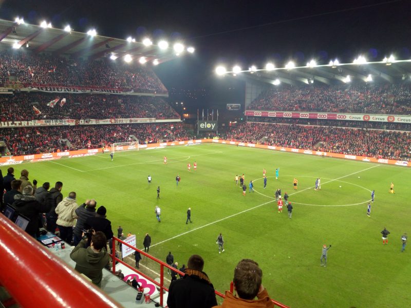 Le Standard s’impose contre Anderlecht au terme d’un match houleux: « La victoire est méritée » (vidéo)