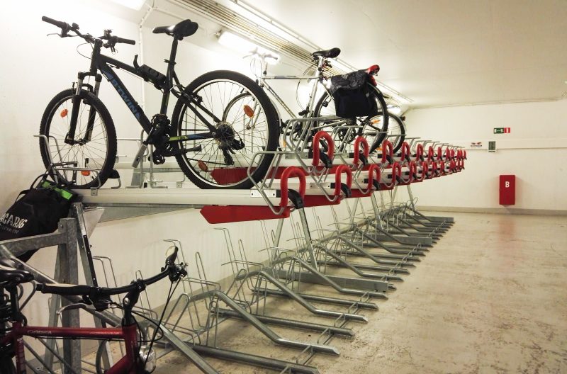 Nouveau système de parking vélo à deux étages aux Guillemins