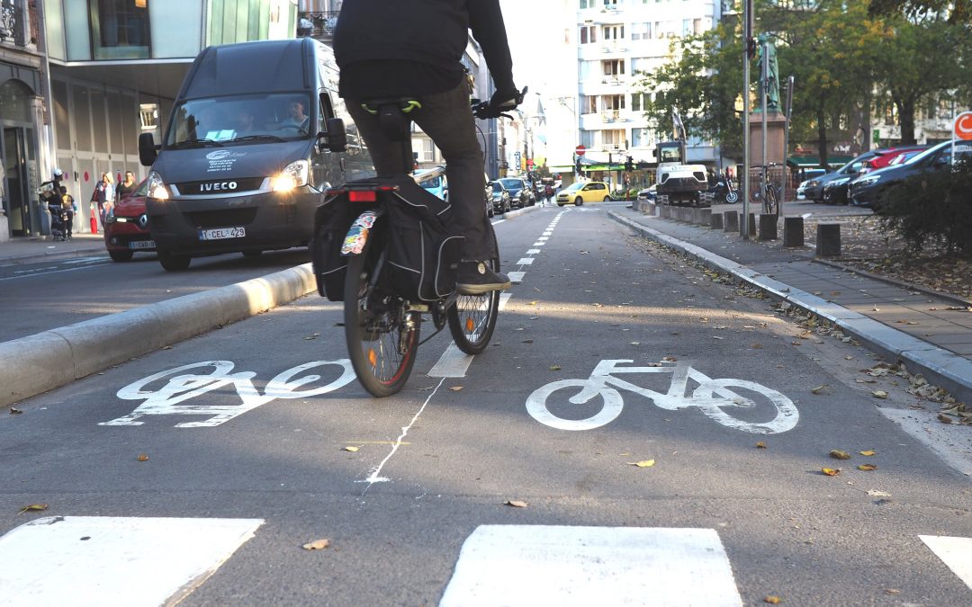 4 nouveaux corridors-vélos sur le territoire liégeois et  35 range-vélos supplémentaires près d’écoles