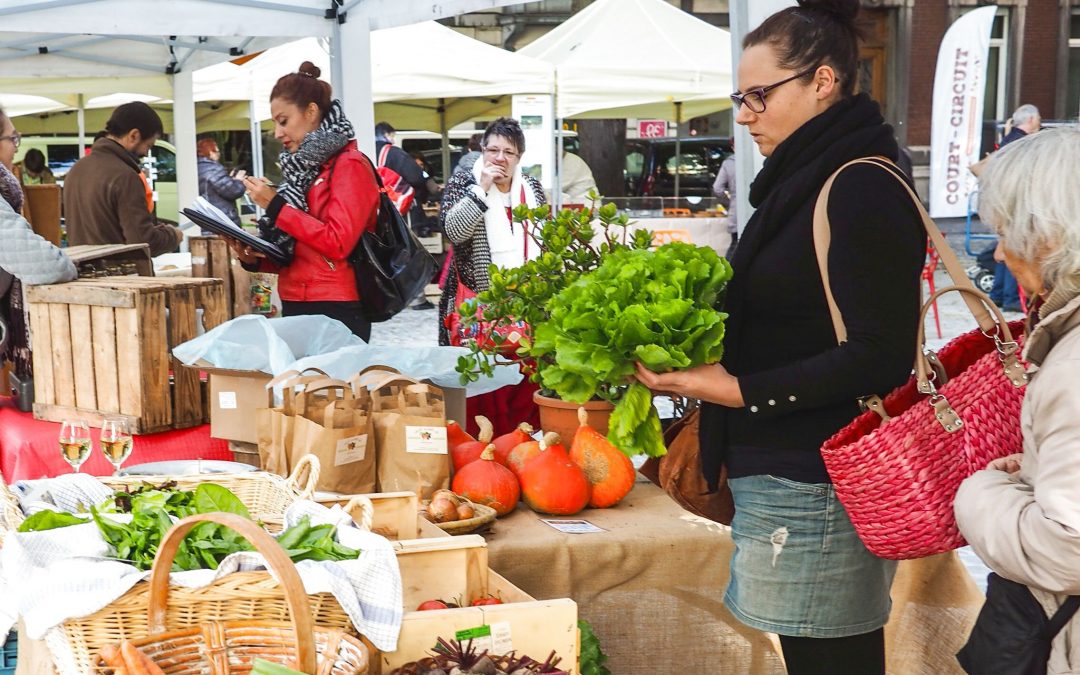 Le marché des producteurs locaux de la place Xavier-Neujean recommence aujourd’hui