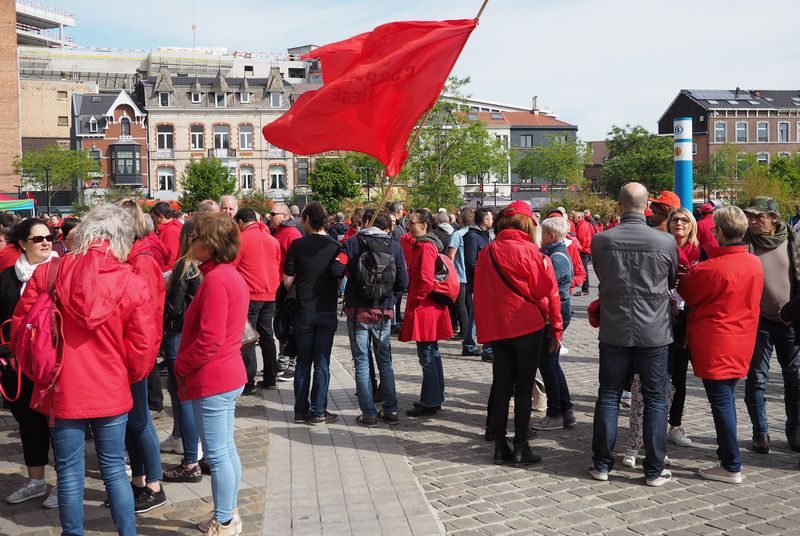 5000 manifestants et des politiques hier à la manif de la FGTB