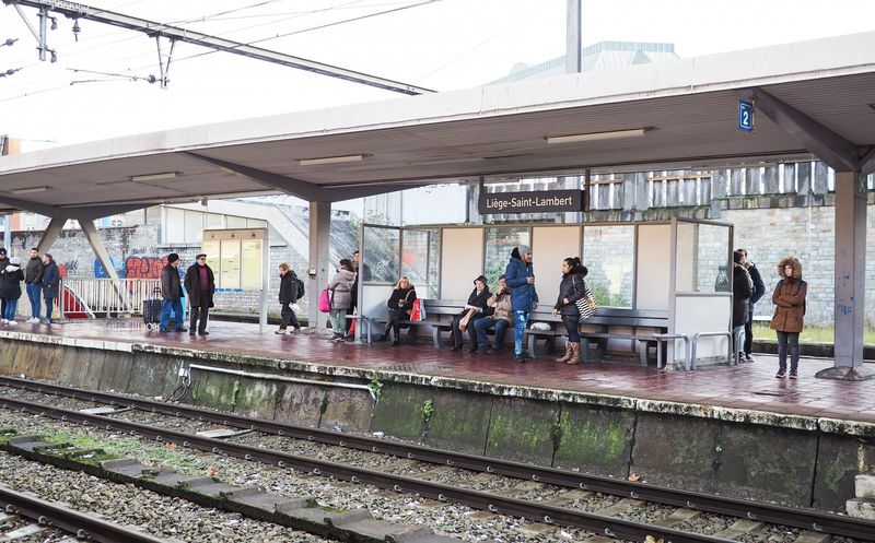 Réaménagement de la gare Saint-Lambert: pas assez bien pensé pour la mobilité douce ?