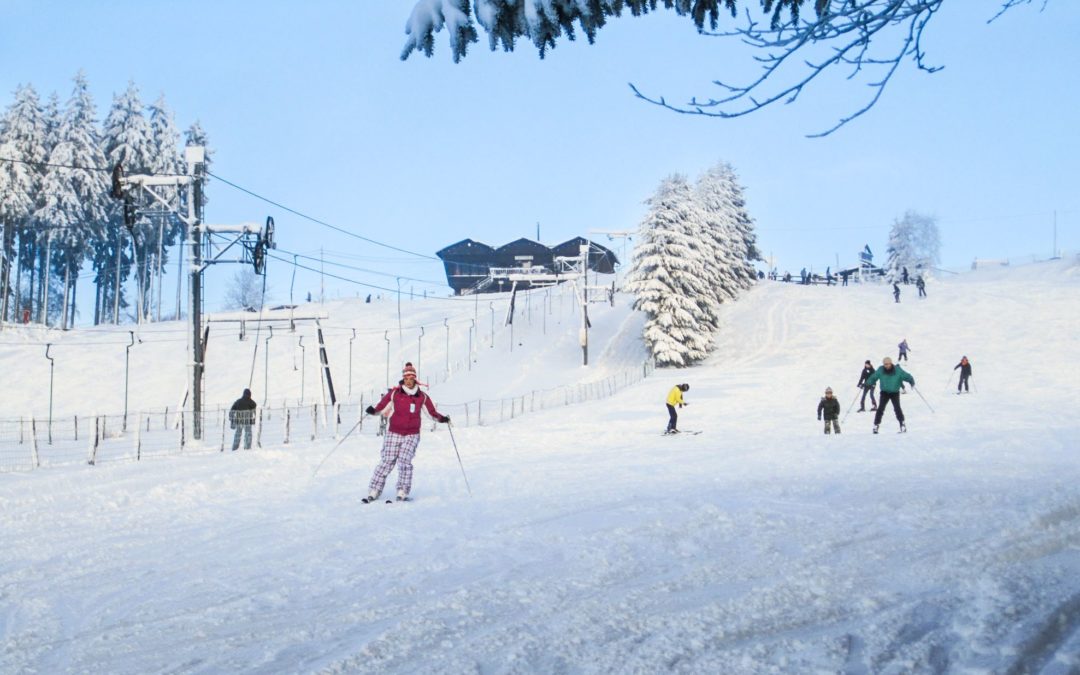 La piste de ski alpin d’Ovifat est ouverte en Hautes Fagnes