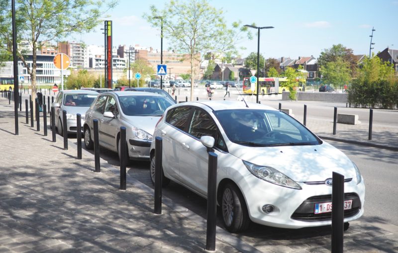 Nouveau règlement communal concernant les bricolages à rue sur les véhicules et l’entretien des trottoirs de chaque maison