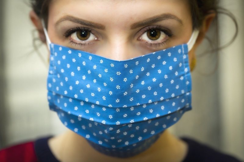 Deux masques pour chacun des 630.000 citoyens des villes et communes liégeoises, en partie fabriqués par eux-mêmes