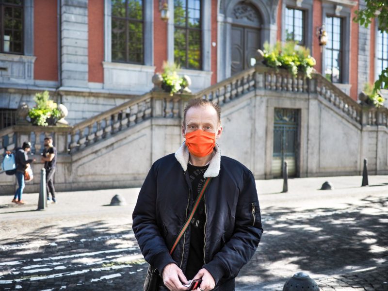 Masques: pourquoi les communes ne rémunèrent-elles pas des petit(e)s couturier(e)s indépendant(e)s ?