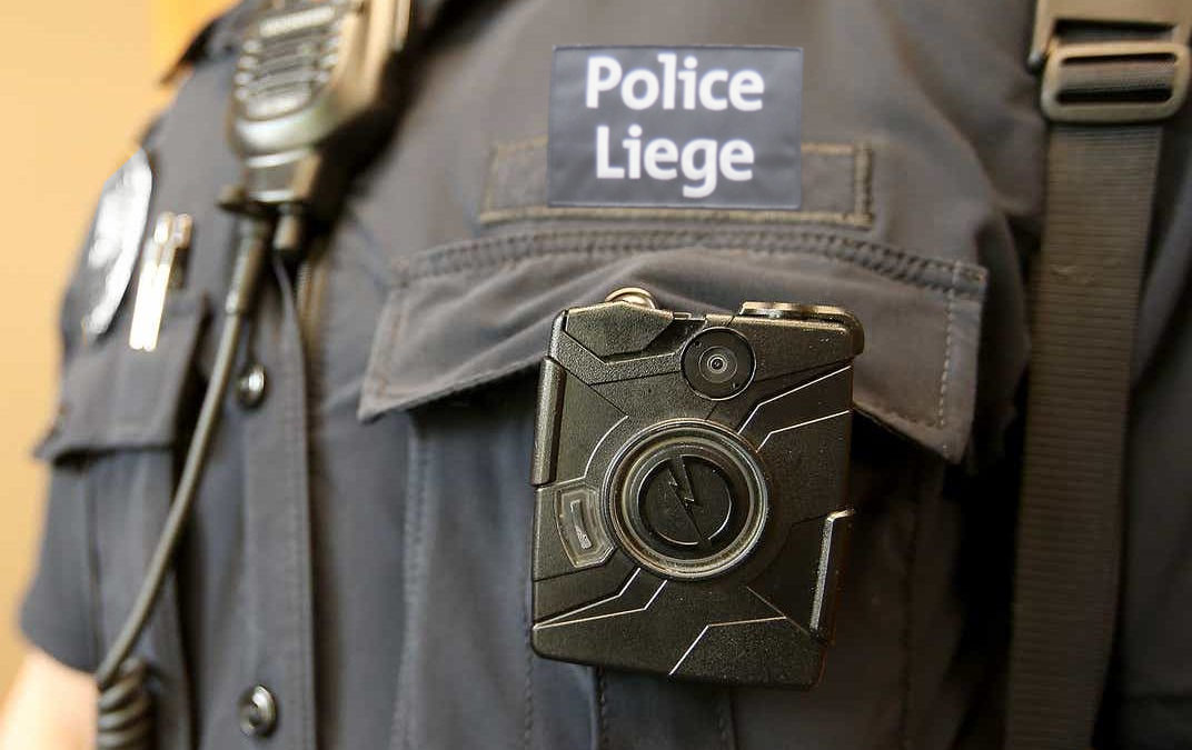 Les policiers liégeois vont être équipés de caméras de corps lors de leurs interventions