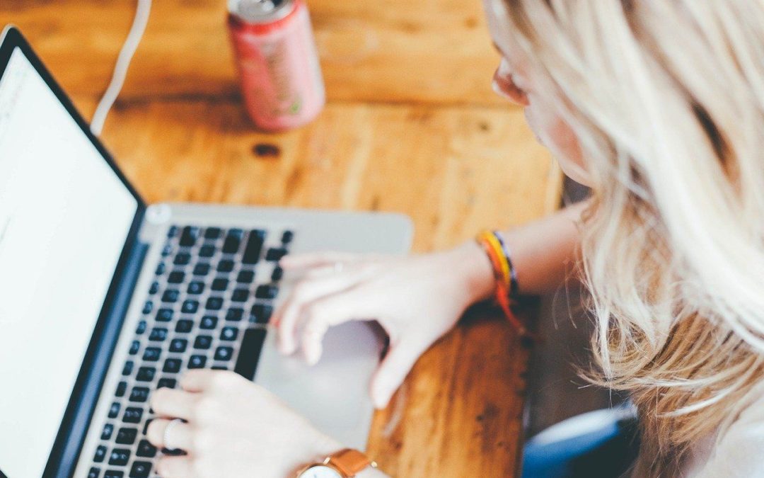 Le CPAS octroie une aide de 120€ pour la facture internet d’étudiants confinés