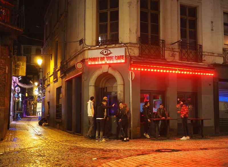 Pour les cafés du Carré il faudra attendre encore au moins 15 jours