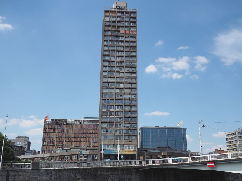 Finalisation des aménagements des quais de Meuse: les rampes du pont Kennedy vont disparaître au profit des modes doux