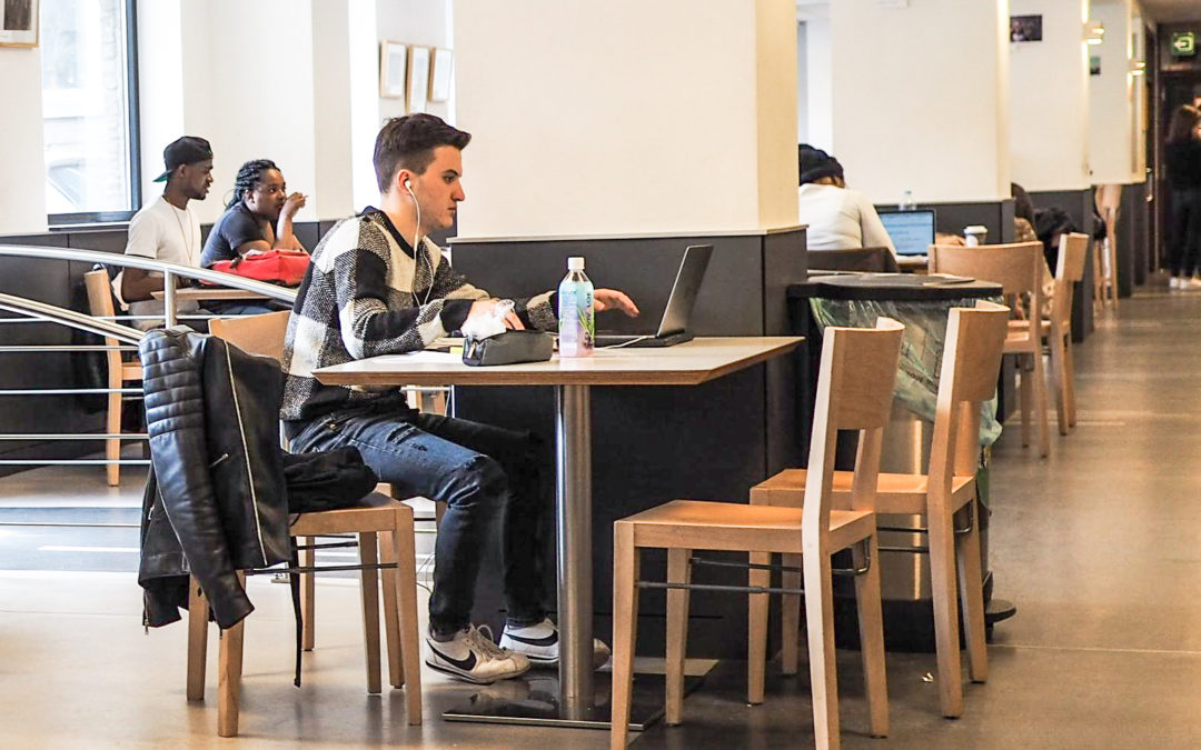 Carte blanche d’un étudiant de l’ULiège- Mesures anti-triche pour les examens et « bienveillance »: quels objectifs ?