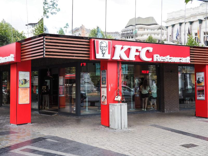 La KFC de la place de la République Française va devoir revoir son habillage