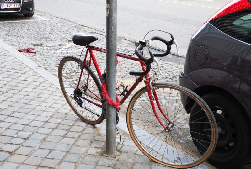 La Ville incite à aménager des endroits où stationner son vélo dans l’enceinte des écoles
