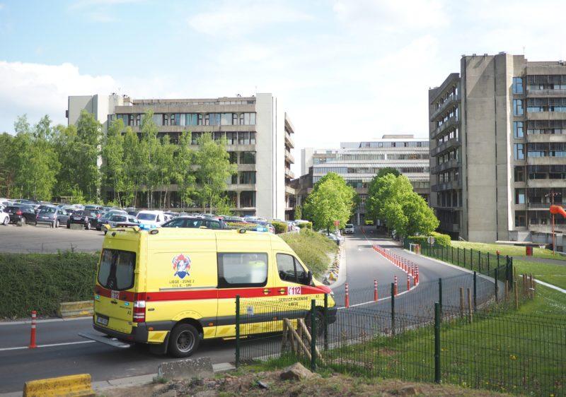 Appel à bénévoles, hôpitaux remplis: la situation Covid-19 s’aggrave à Liège