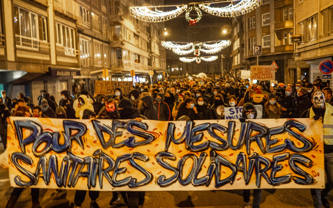 Verbalisation massive à la manifestation contre le couvre-feu et pour des mesures sanitaires solidaires