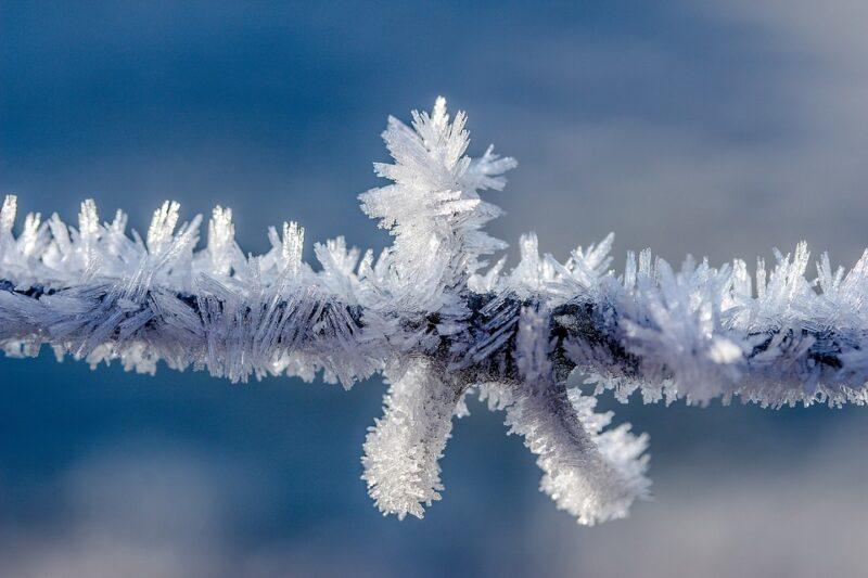 Service hiver: 128 agents, 22 véhicules et 130 bacs à sel dans les rues très pentues