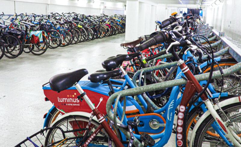 La Ville prévoit d’aménager un méga-parking vélos couvert et sécurisé au centre-ville