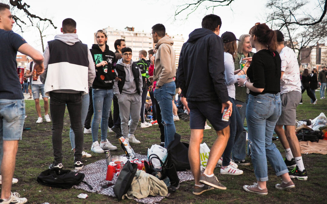 Rassemblements dans les parcs: la police sera là avant les fêtards les belles journées