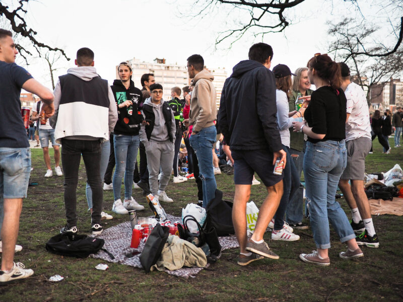 Rassemblements dans les parcs: la police sera là avant les fêtards les belles journées