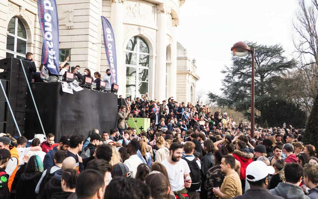 Pourquoi le bourgmestre a-t-il toléré la manifestation-fête au parc de la Boverie dimanche ?