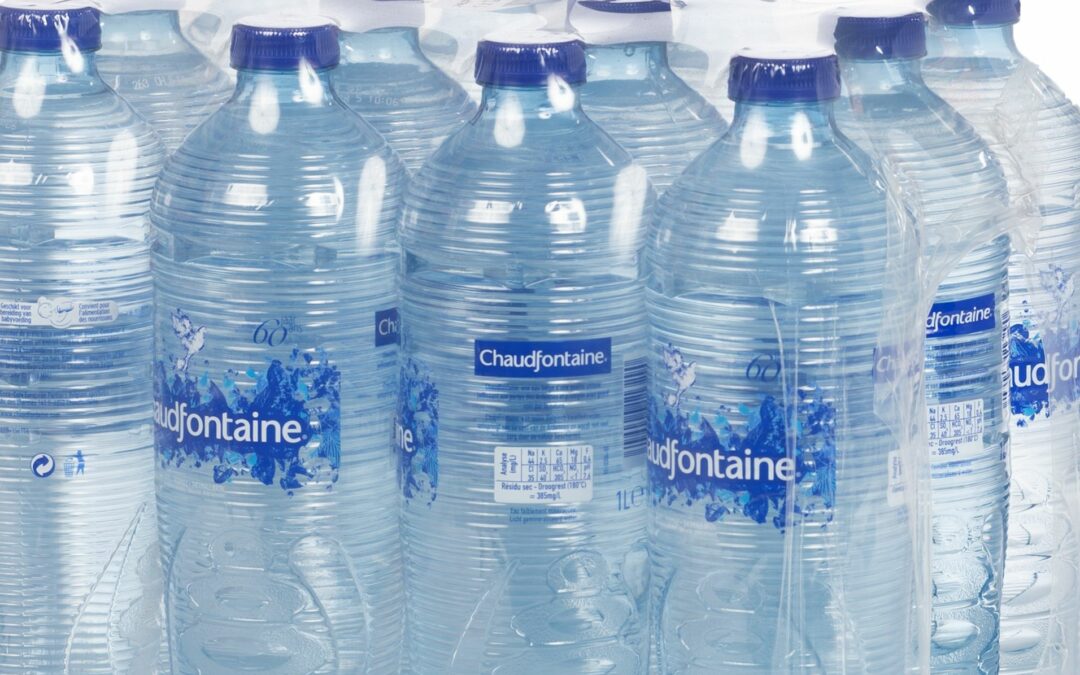 Les bouteilles en plastique de Chaudfontaine ne seront plus bleutées mais transparentes et 100 % recyclées