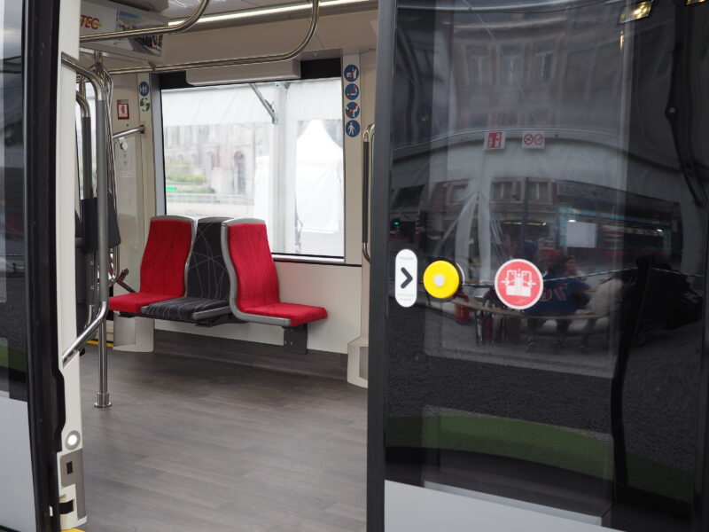 Il sera interdit de monter avec un vélo non-pliant dans le tram lorsqu’il sera mis en service