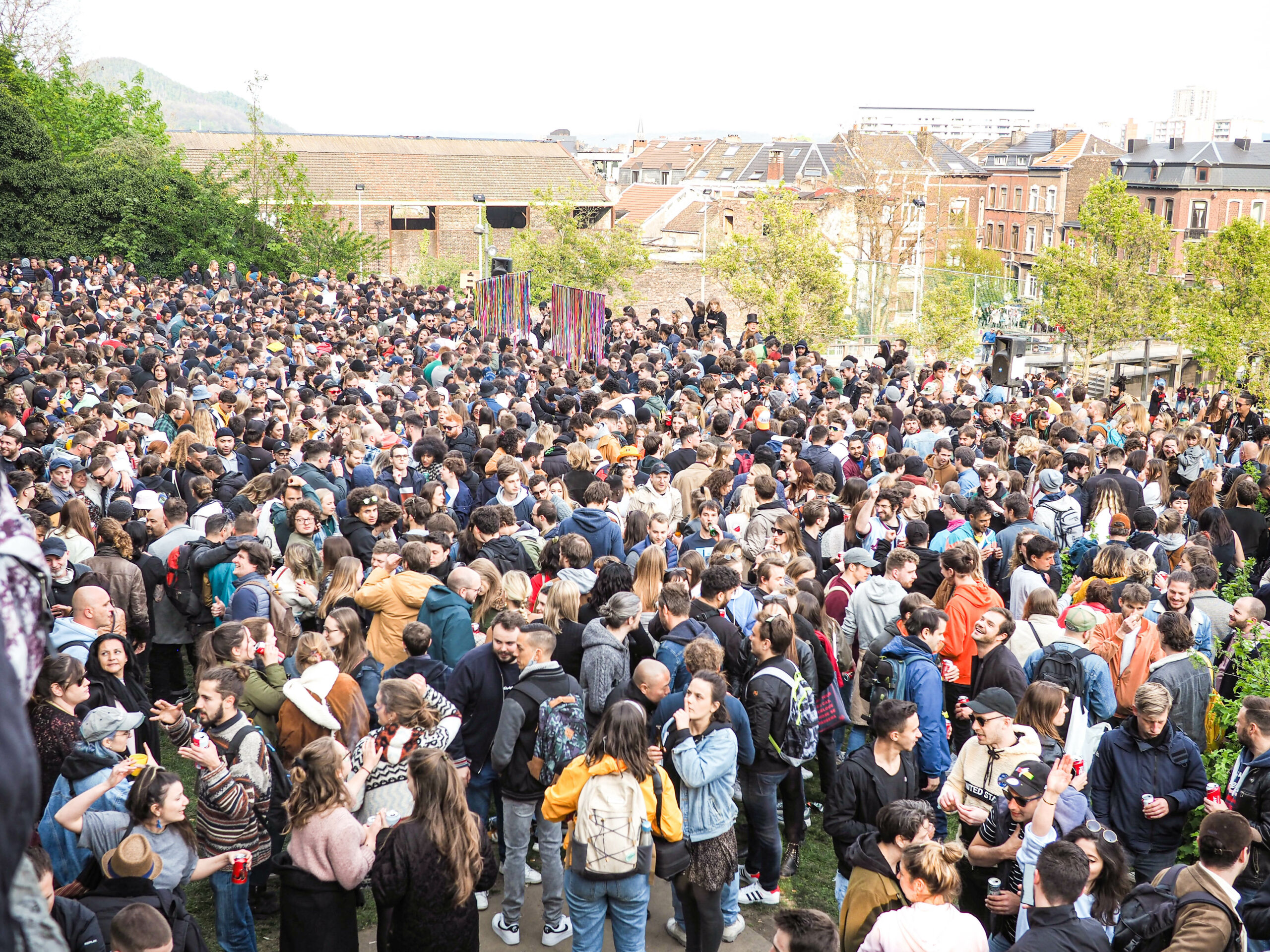  Rassemblements De Milliers De Personnes Samedi Au Centre ville 
