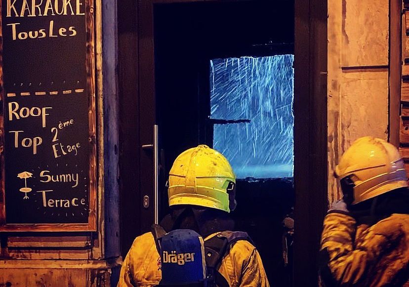 Le bar Rock’n Roses ravagé par les flammes dans le Carré