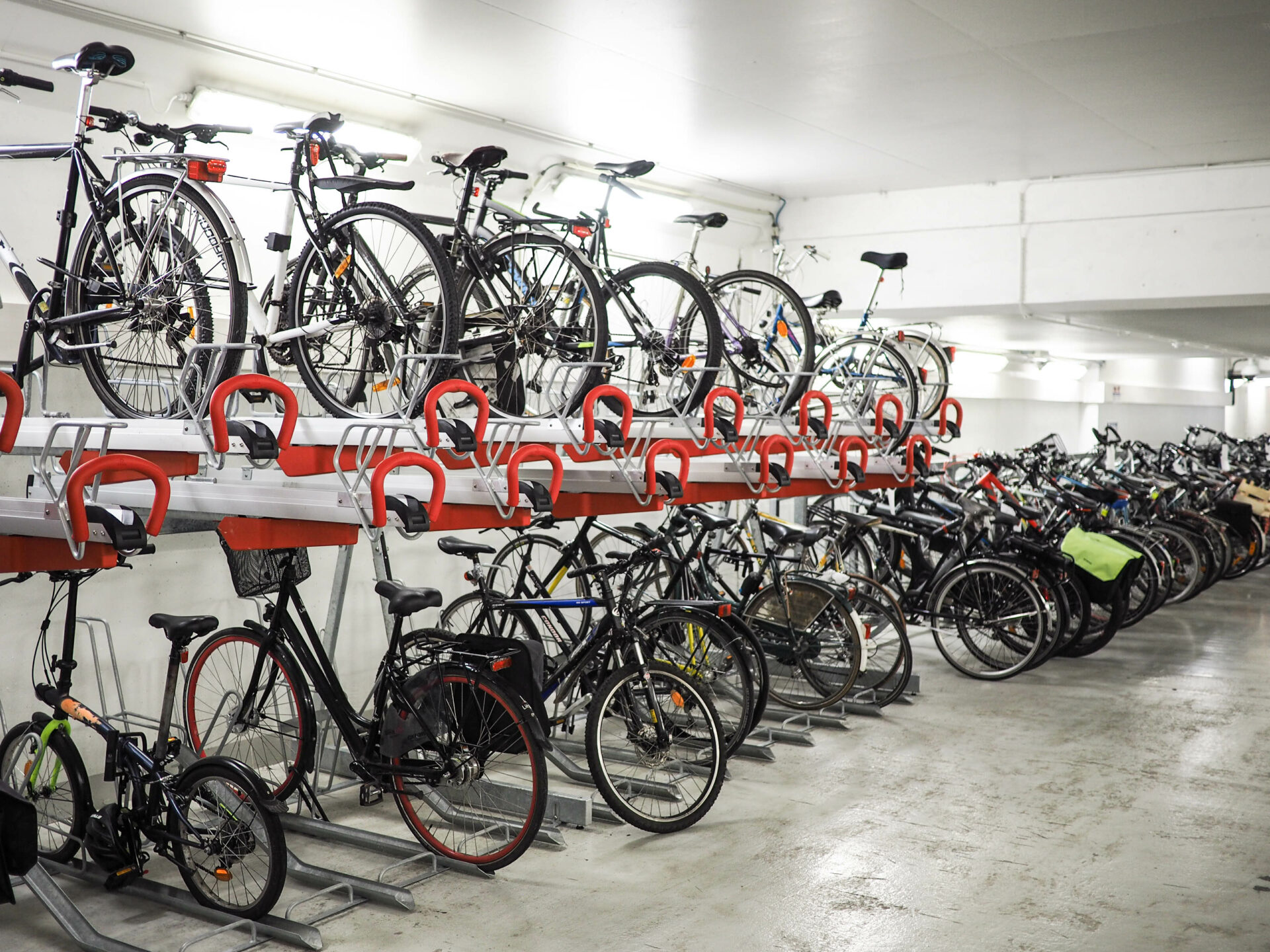 L’ancien Zeeman de la rue de l’Université aménagé en grand parking vélos par la Ville