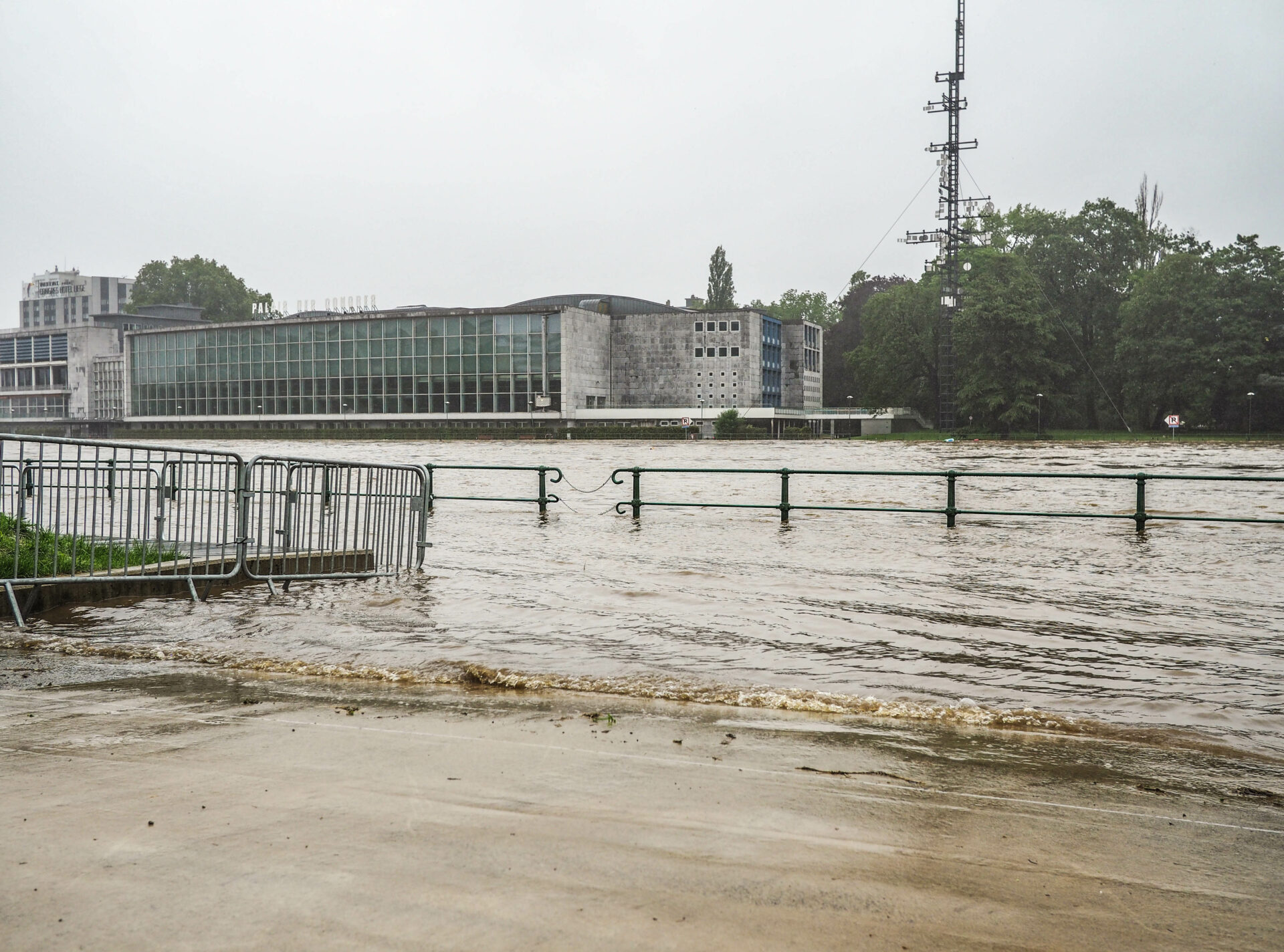 Le Palais des Congrès a été sous eaux: les événements prévus sont déprogrammés