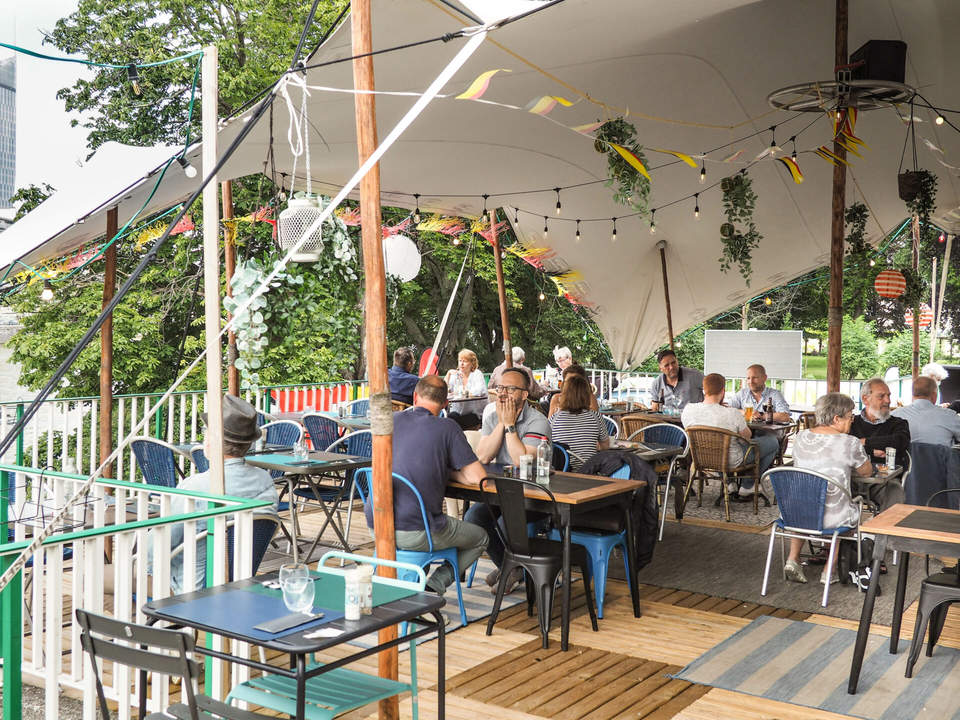 UNL Club House: le restaurant qui s’est fait une place au bord de l’eau en Cité Ardente